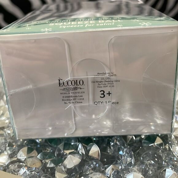 New Eccolo small mini adorable garden bearded gnome stressball squeeze ball - Picture 6 of 8